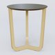 Table Basse Fashion Styl piètement tryptique en métal et plateau bois. Plateau Chêne Moka et pietement Jaune Cuivre (RAL 1002).