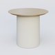 Table Basse Fashion Styl piètement colonne en métal D-26cm et plateau bois. Plateau Chêne et pietement Blanc (RAL 9010).