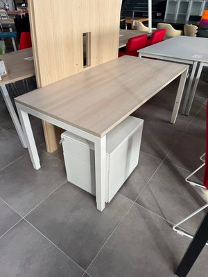 DESTOCKAGE - Bureau - Bureau plan droit 160 x 80 cm pieds réglable en hauteur blanc et plateau acacia
