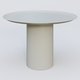 Table Basse Fashion Styl piètement colonne métalique D-26 cm. Plateau Gris (RAL 7038) et pietement Gris (RAL 7038).