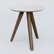 Table Basse Fashion Styl piètement 3 pieds en bois et plateau bois. Plateau Blanc (RAL 9010) et pietement Chêne Moka.