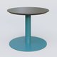 Table Basse Fashion Styl piètement colonne en métal et plateau bois. Plateau Chêne Moka et pietement Bleu Petrole (RAL 5025).