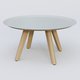 Table Basse Fashion Styl piètement 3 pieds bois et plateau métal. Plateau Gris (RAL 7038) et pietement Chêne.