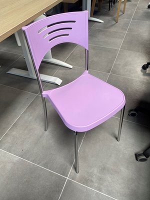 DESTOCKAGE - Chaise - Lot de 4 Sièges structure chromée 4 pied avec assise et dossier en polypropylène couleur lavande