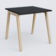 Bureau K9 piètement incliné en bois et plateau 80*80 cm. Plateau Noir et pietement bois massif de hêtre.