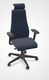SO PRETTY - Fauteuil manager + têtière + accotoirs. Mécanisme synchrone décalé avec translation d'assise. Tissus Step Bleu STF STF