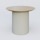 Table Basse Fashion Styl piètement colonne en métal D-26cm et plateau bois. Plateau Chêne et pietement Gris (RAL 7038).