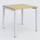 Bureau droit gamme K3 80-80 cm hauteur réglable. Plateau Chêne clair et pietement Blanc.