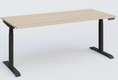Poste solo 200*80 réglable en hauteur électriquement de 65-130 cm gamme KPro3. Plateau hêtre et piètement noir