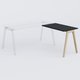 Extensions retour sur pied pour bureau K9 piètement incliné en bois et plateau 100*60 cm. Plateau Noir et pietement bois massif de hêtre.
