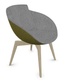Coco - Fauteuil 4 pieds bois naturel (W1). Tissu Int Step Gris clair (L12) - Tissu Ext Step Vert (L08)