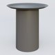 Table Basse Fashion Styl piètement colonne métalique D-26 cm. Plateau Carbon Grey et pietement Carbon Grey.