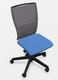 DANDY MANAGER MESH siège mécanique synchrone décalé avec translation d'assise, soutien lombaire réglable, tissu STEP coloris bleu moyen, dos résille noire sur cadre noir, embase noire