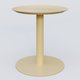 Table Basse Fashion Styl piètement colonne métalique. Plateau Jaune Cuivre (RAL 1002) et pietement Jaune Cuivre (RAL 1002).