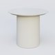 Table Basse Fashion Styl piètement colonne en métal D-26cm et plateau bois. Plateau Blanc (RAL 9010) et pietement Blanc (RAL 9010).