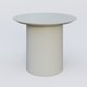 Table Basse Fashion Styl piètement colonne en métal D-26cm et plateau bois. Plateau Gris (RAL 7038) et pietement Gris (RAL 7038).