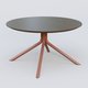 Table Basse Fashion Styl piètement 4 pieds en métal et plateau bois. Plateau Chêne Moka et pietement Brun cuivré (RAL 8004).