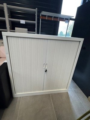 DESTOCKAGE - Rangements - Armoire hauteur 120 x 120 cm coffre et rideaux gris clair