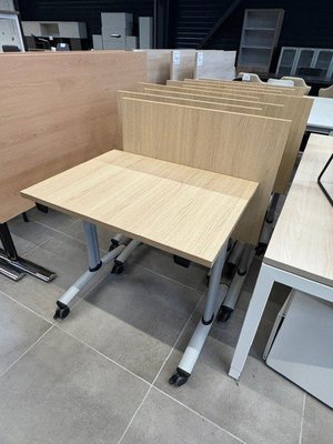DESTOCKAGE - Bureau - Table abattantes 80 x 60 plateau chêne et piétement aluminium