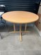 Table ronde diamètre 110 cm finition hêtre