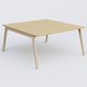 Bureau K9 piètement incliné en bois et plateau 160*165 cm. Plateau Chêne clair et pietement bois massif de hêtre.