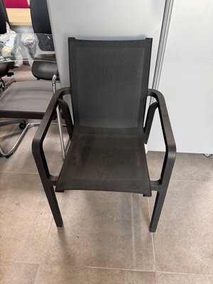 DESTOCKAGE - Sièges & Fauteuils - Chaise 4 pieds structure noir assise et dossier resille noir