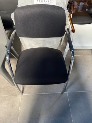 DESTOCKAGE - Sièges & Fauteuils - Siege de réunion dossier et assise en tissu noir avec structure traineau chromée