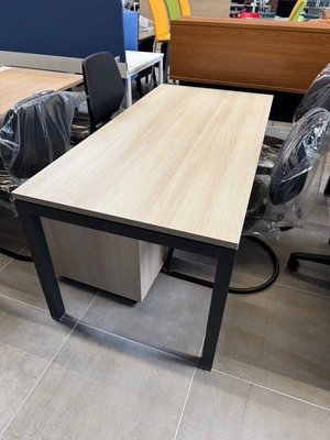 DESTOCKAGE - Bureau - Table abattante 140 x 70 cm, plateau acacia piétement blanc