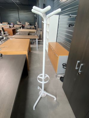 DESTOCKAGE - Accessoires - Portemanteau design 6 patères et 3 crochets avec porte-parapluie blanc