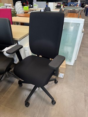 DESTOCKAGE - Sièges & Fauteuils - Siège de travail avec accotoir dossier et assise en tissu noir