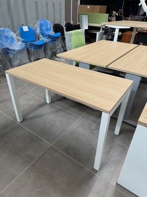 DESTOCKAGE - Bureau - Bureau plan droit 120 x 60 cm, piétement blanc et plateau chêne