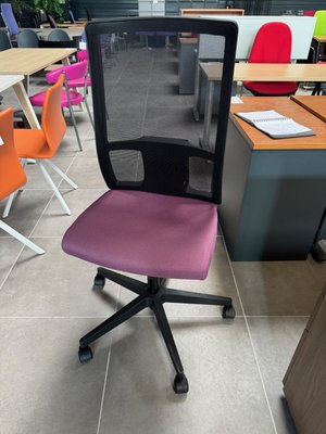DESTOCKAGE - Chaise - Siège de bureau dossier résille noir et assise en tissu vieux rose
