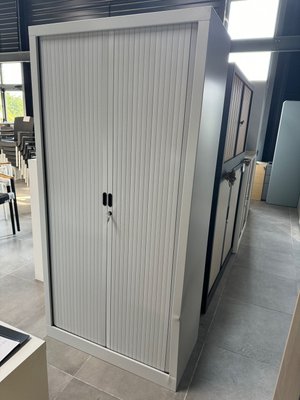 DESTOCKAGE - Chaise - Armoire à rideaux gris clair largeur 90 cm, hauteur 180 cm