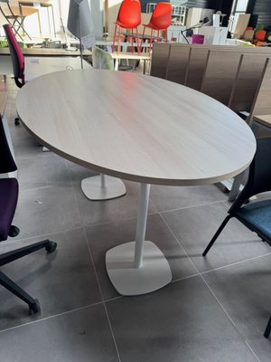 DESTOCKAGE - Bureau - Table ovale hauteur 90 cm longueur 180 cm largeur 110 cm , plateau acacia et piétement blanc