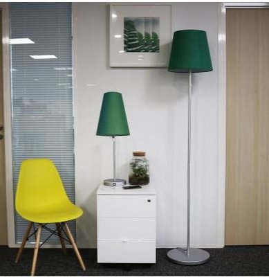 LUMINAIRES - Lampes - CUP MINI Lampe  à poser  avec abat jour tissu VERT pietement fin - dotèe d'une prise USB