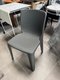 Chaise en polypropylène 4 pieds grise