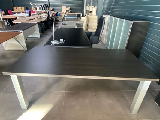 DESTOCKAGE - Bureau - Bureau de direction plan droit 200 x 100 cm, plateau wengé et piét. alu