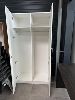 DESTOCKAGE - Rangements - Armoire en mélaminé blanche largeur 100 x hauteur 198 cm, avec étagère en partie haute et portant en dessous, fermeture à clé