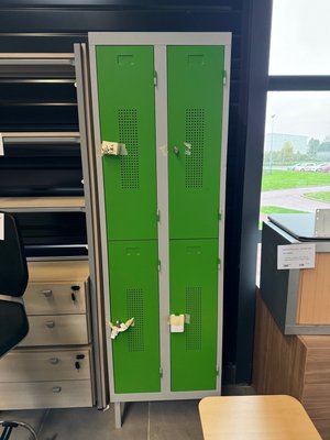 DESTOCKAGE - Rangements - Vestiaire industrie propre bloc 4 cases largeur 60 cm portes vertes