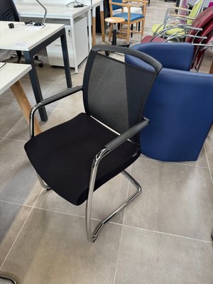 DESTOCKAGE - Sièges & Fauteuils - Siège visiteur DANDY, dossier résille et assise tissu noir