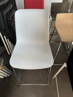 DESTOCKAGE - Chaise - Tabouret hauteur 65 cm , structure luge chromée assise en polypropylène blanche