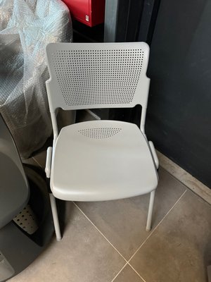 DESTOCKAGE - Chaise - Chaise 4 pieds finition gris clair