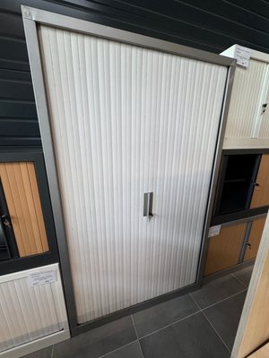 DESTOCKAGE - Rangements - Armoire à rideau 198 x 120 cm coffre couleur aluminium, rideau blanc