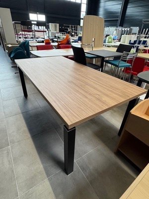 DESTOCKAGE - Bureau - Bureau 200 x 100 cm avec plateau noyer et piétement noir