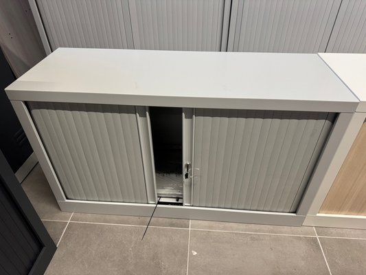 DESTOCKAGE - Rangements - Armoire à rideaux hauteur 69,5 cm x 120 cm finition gris clair