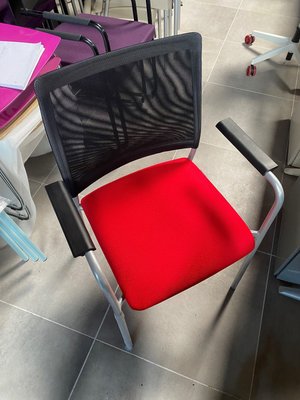 DESTOCKAGE - Chaise - Chaise visiteur zen mesh assise rouge structure aluminium dossier résille noir