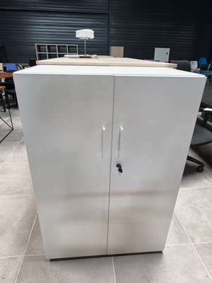 DESTOCKAGE - Rangements - Armoire mélaminé 2 portes battantes blanche sans top de finition , largeur 80 cm hauteur 120 cm