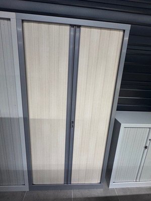 DESTOCKAGE - Rangements - Armoireà rideaux 198 x 100 cm , coffre couleur aluminium et rideaux acacia