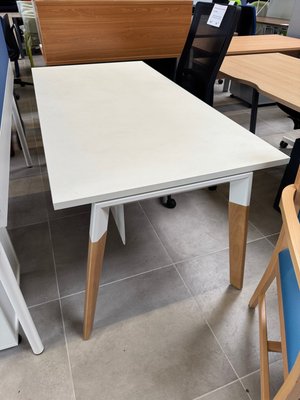 DESTOCKAGE - Bureau - Bureau K8 Wood, 160 x 80 cm plateau blanc et piétement métal blanc et bois