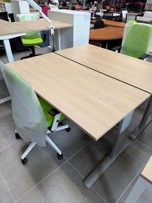 DESTOCKAGE - Bureau - Bureau plan droit 160 x 80 cm plateau chêne et piétement couleur aluminium